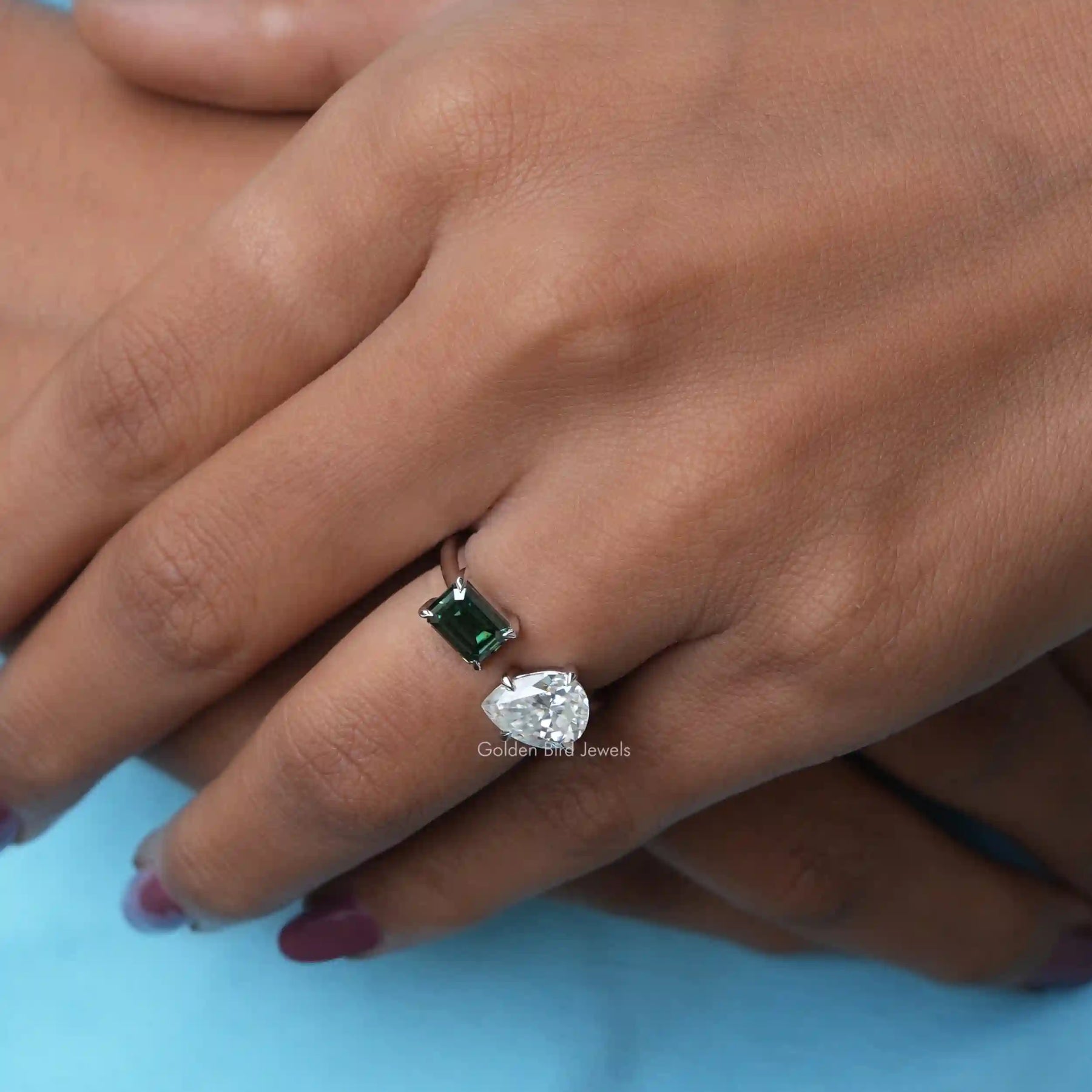 Emerald And Pear Cut Toi Et Moi Engagement Ring in Prongs setting