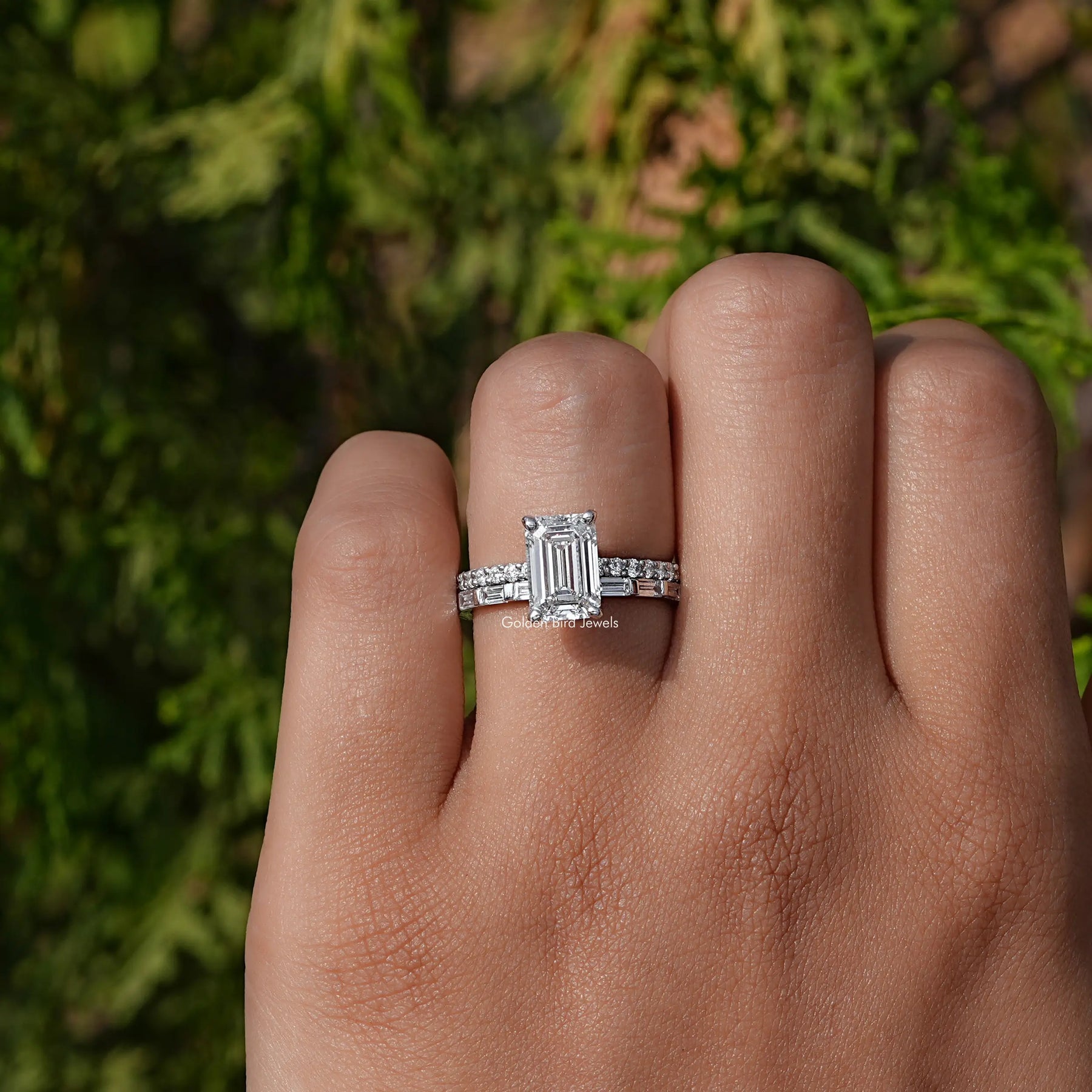 Close-Up VIew of A Lab Grown Emerald Cut Bridal Ring Set