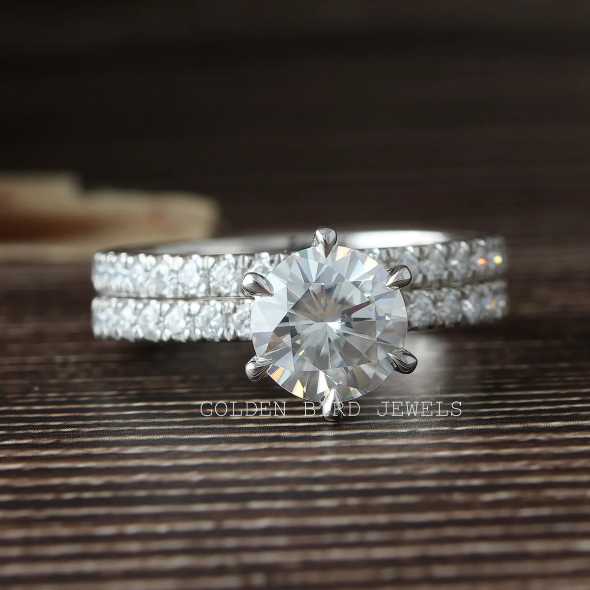 Round Cut Moissanite Engagement Ring Set