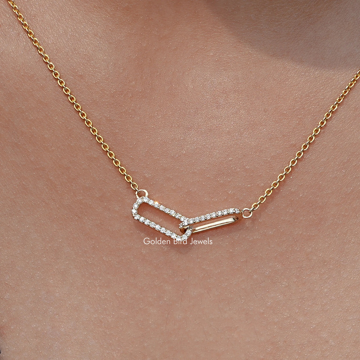 Close up view of Round Diamond Paperclip Interlocked Pendant