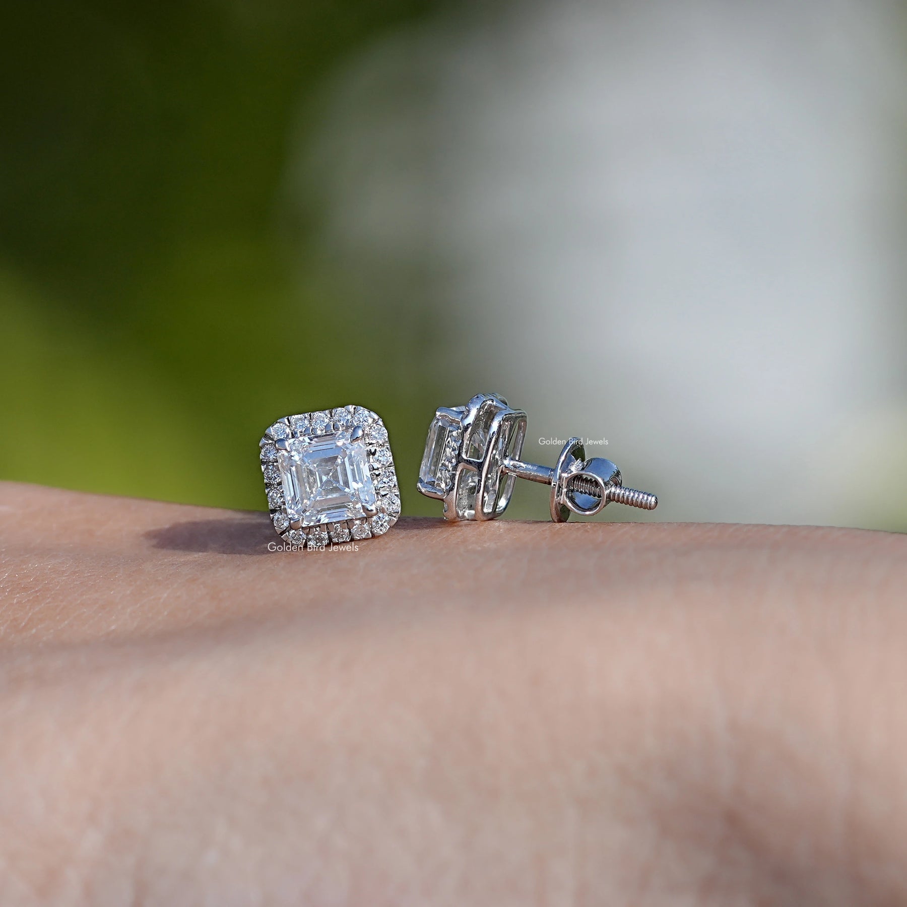 Front And Back Side View Of solitaire stud earrings crafted in lab diamond