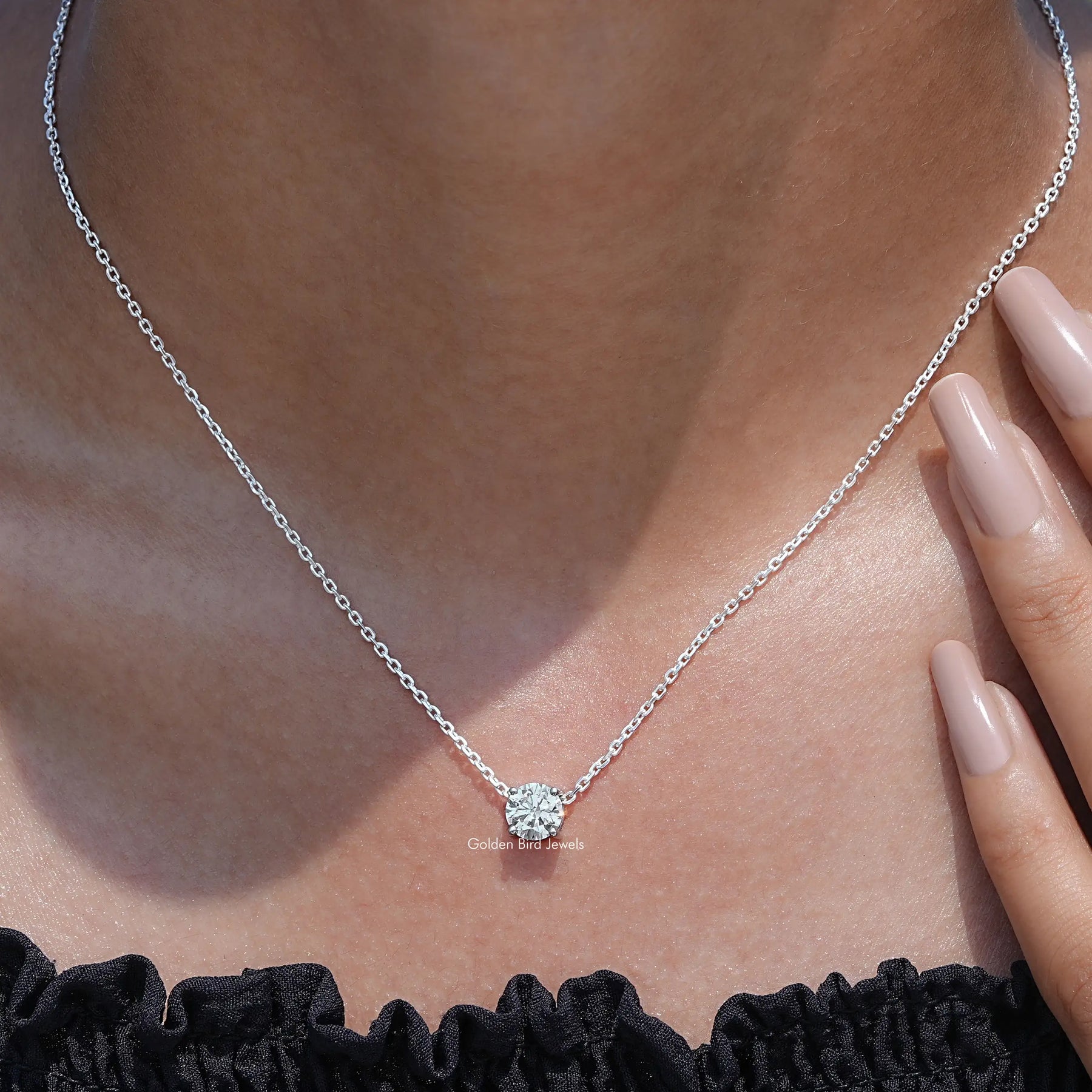 View of lab grown diamond Round cut pendant