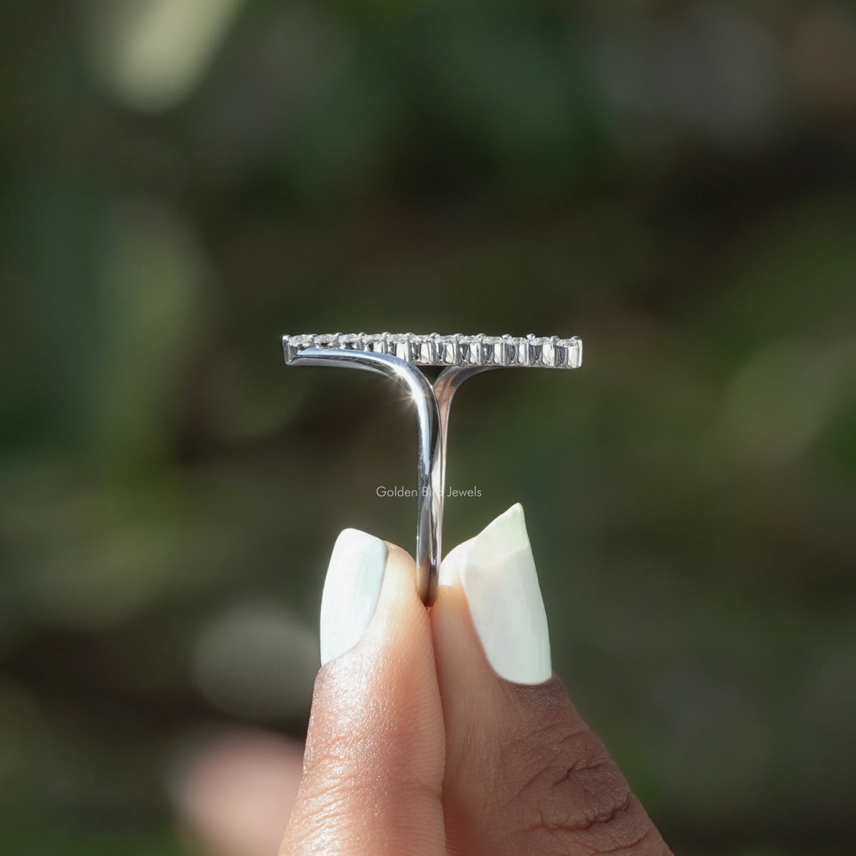 Side View of  Round Cut Vertical Bar Bypass Ring In two fingers