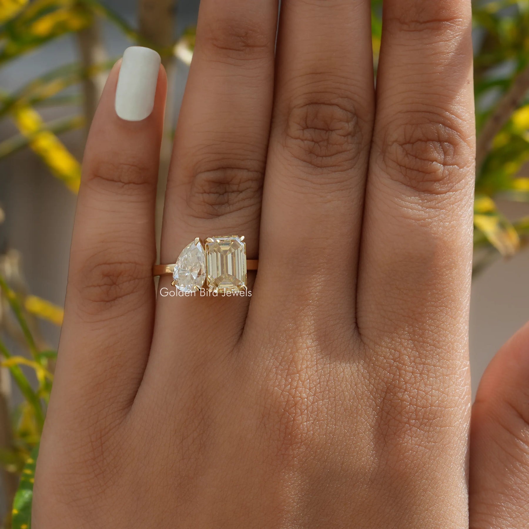 Pear And Emerald Moissanite Toi Et Moi Ring