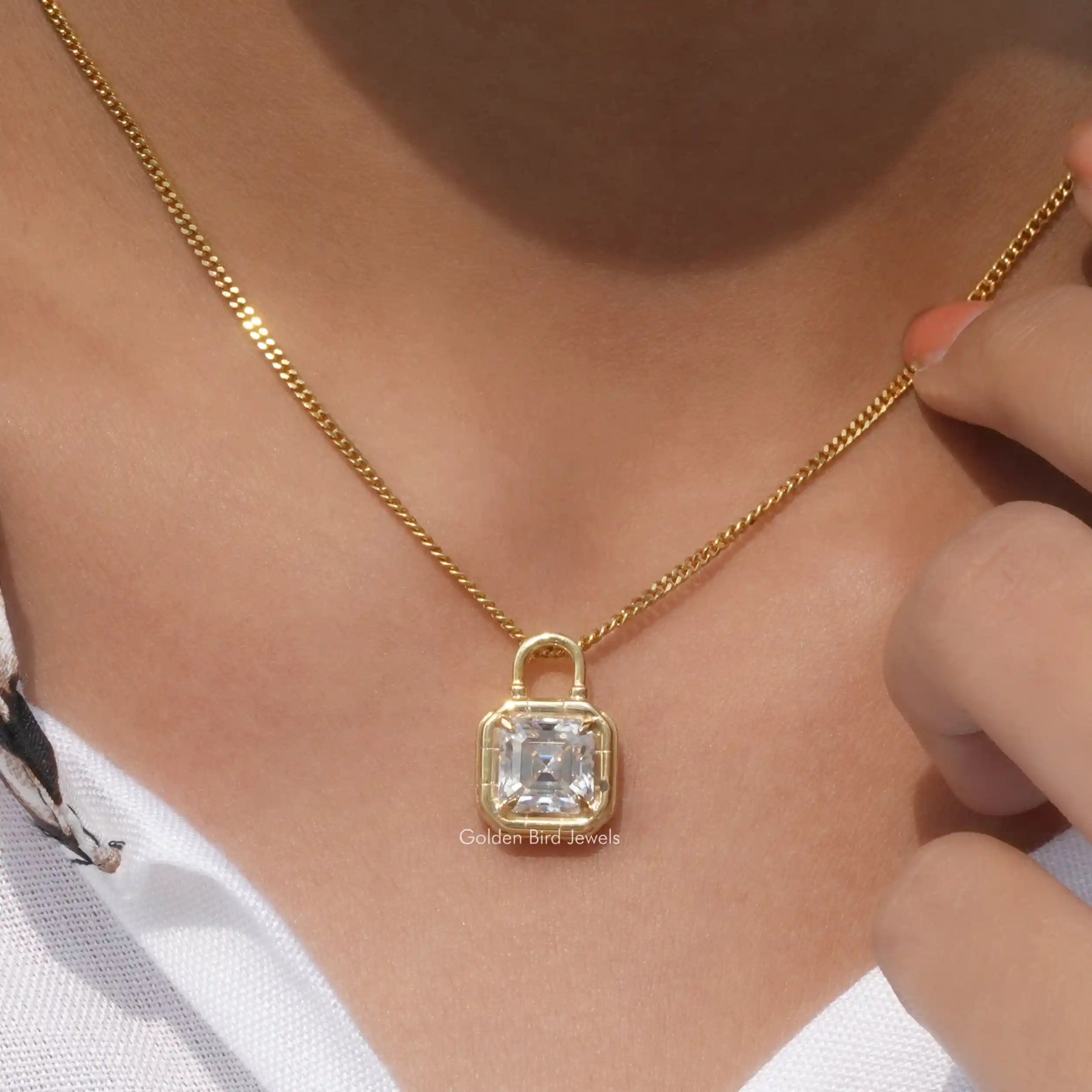 Detailed view of moissanite Asscher shape pendant