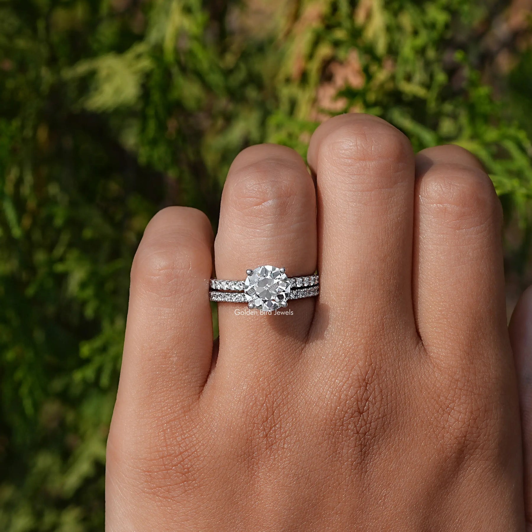 Detailed view of Lab Diamond Round Cut Ring
