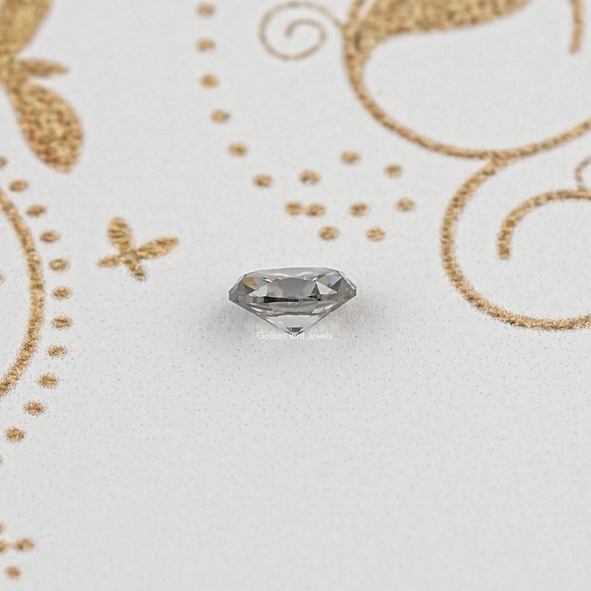Side View of Oval Shape Moissanite Loose Stone for Custom Rings