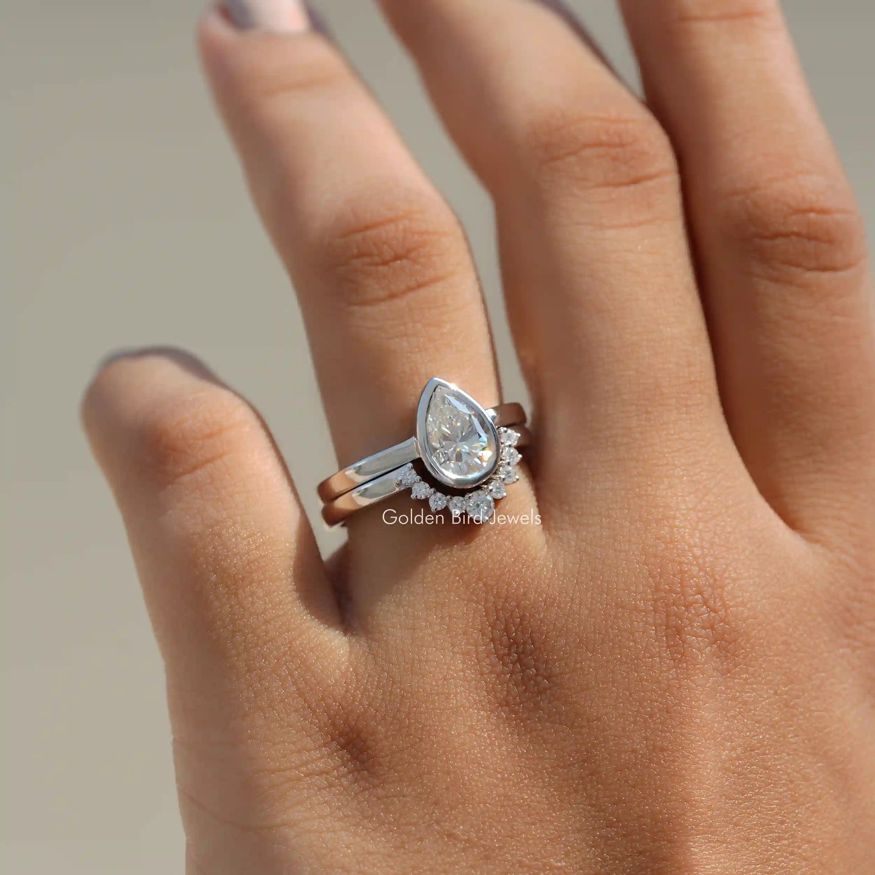 Pear Cut Moissanite Bridal Ring Set In White Gold