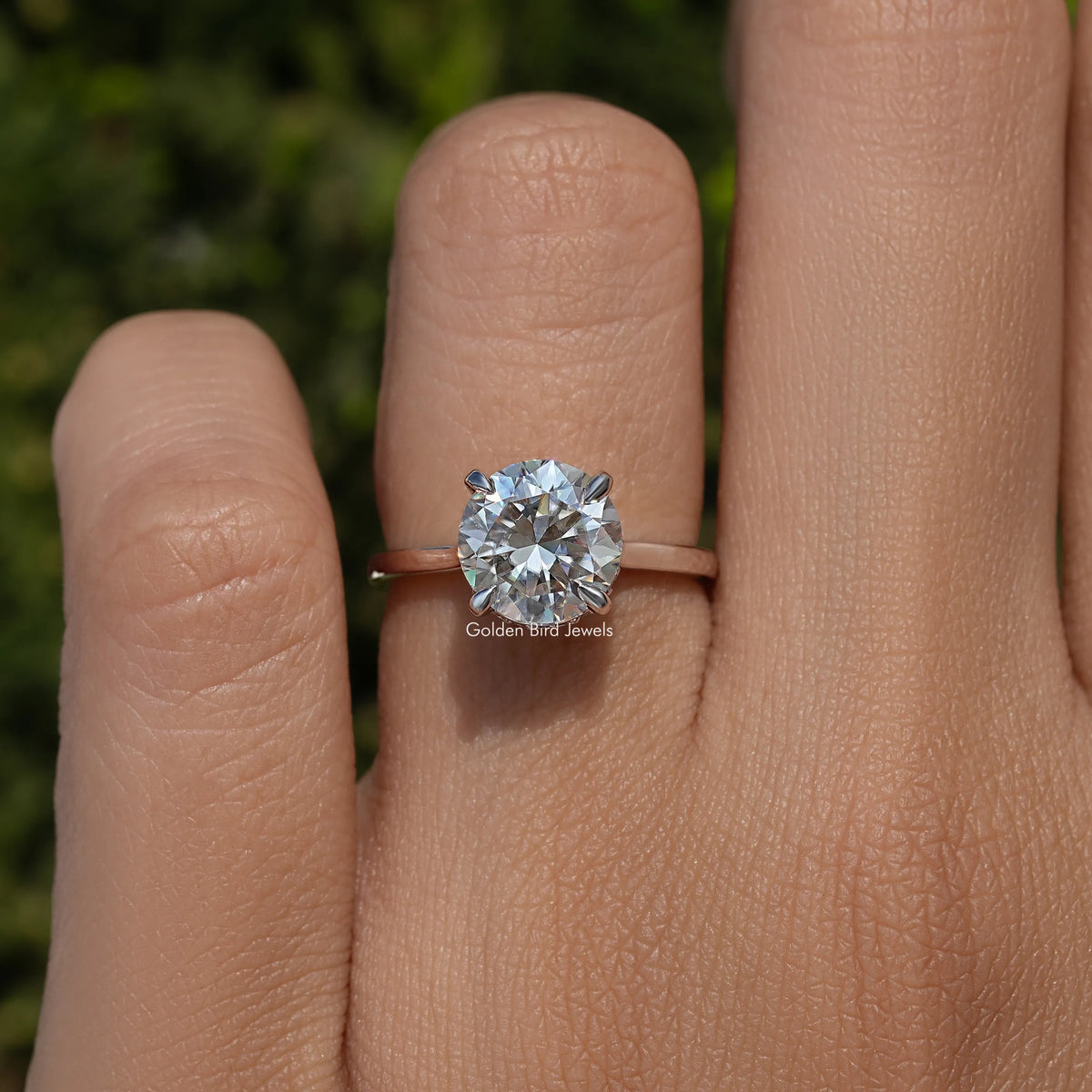 Round Cut Moissanite Solitaire Engagement Ring