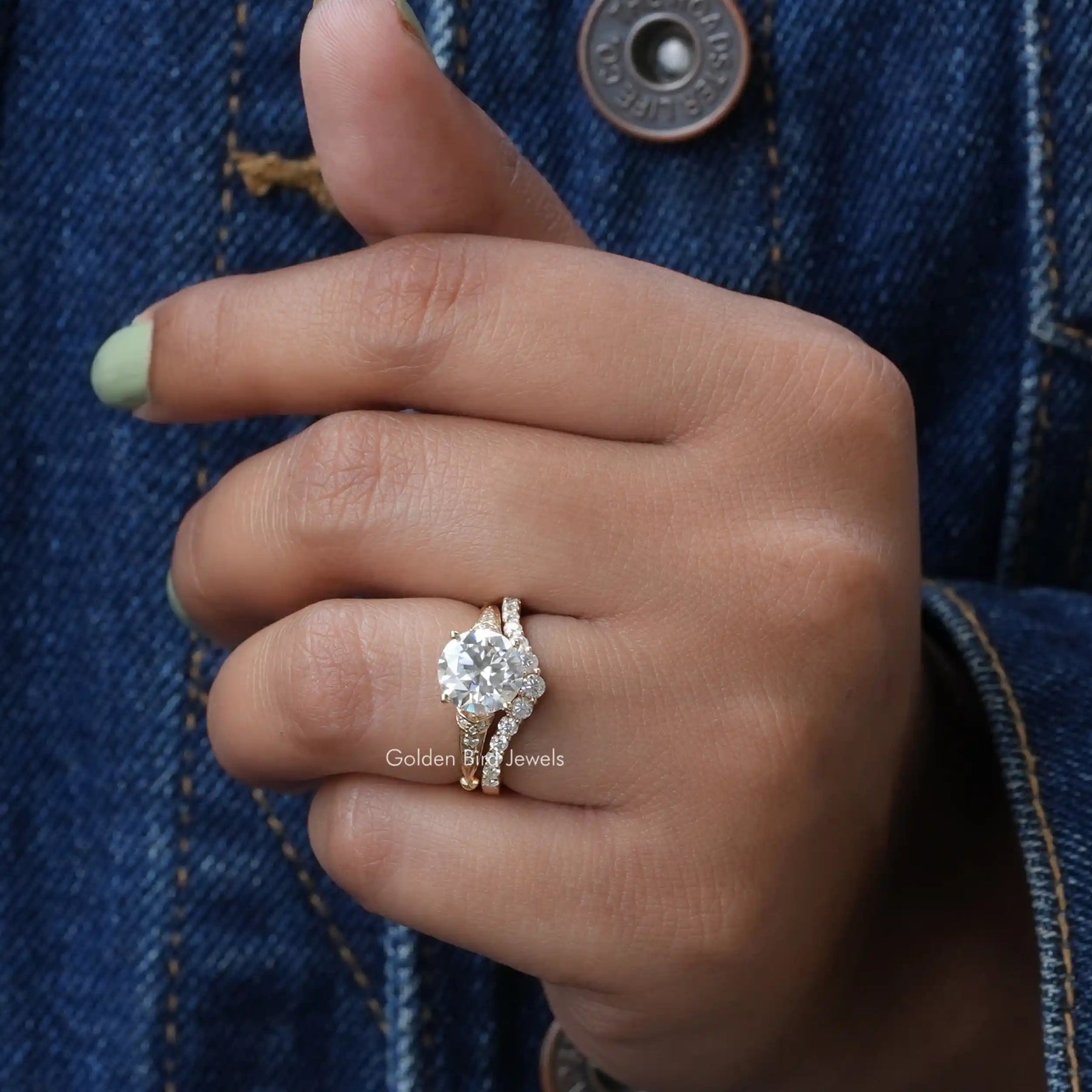 Detailed View Of Round Cut Bridal Ring Set