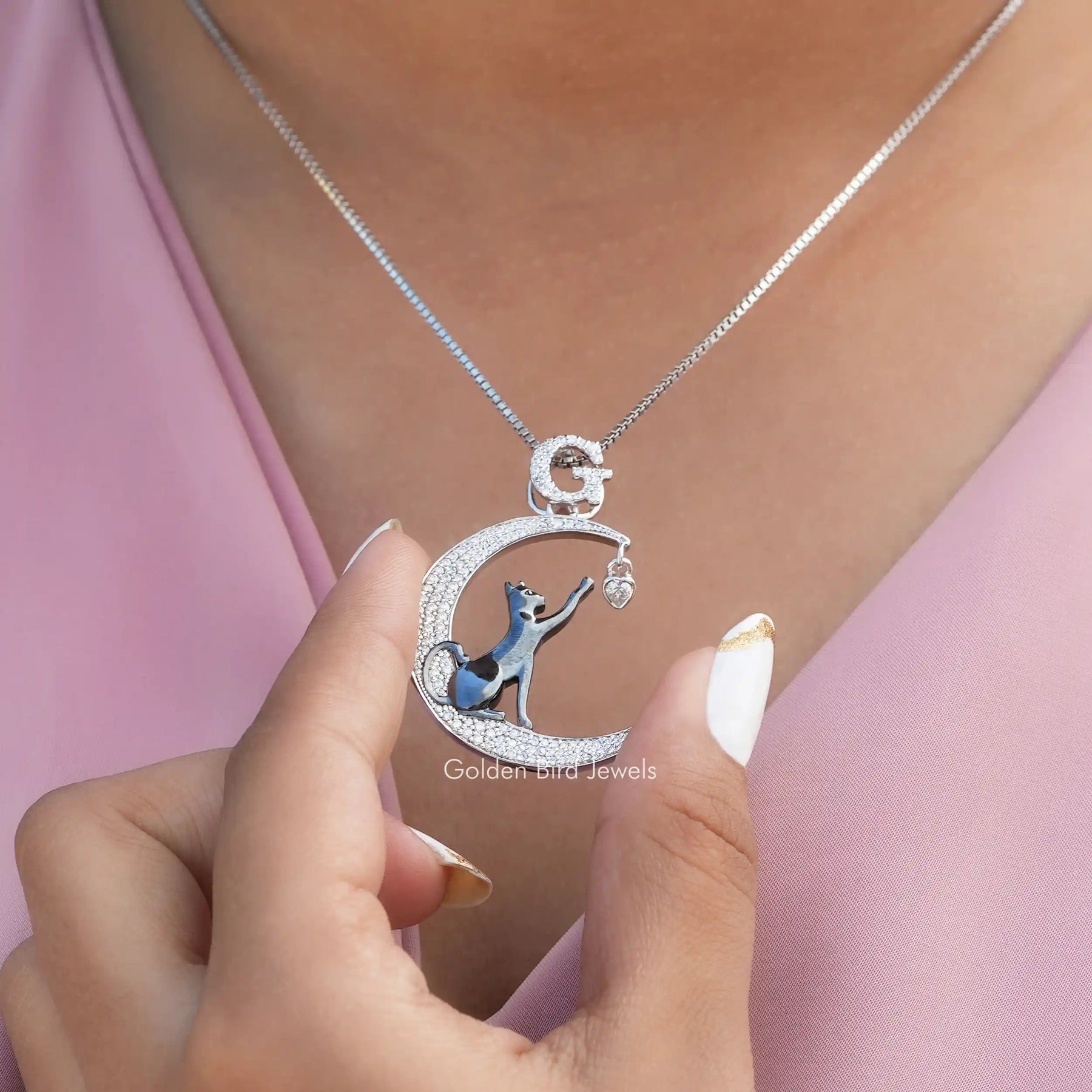 View of moissanite pendant for women