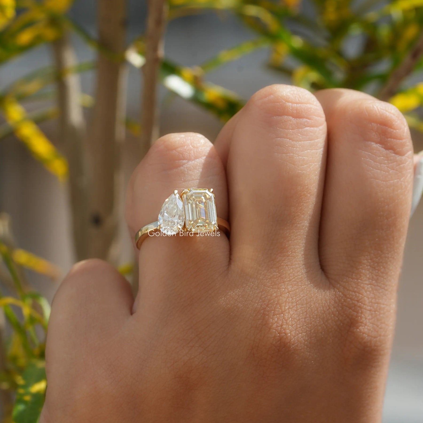 Pear And Emerald Moissanite Toi Et Moi Ring