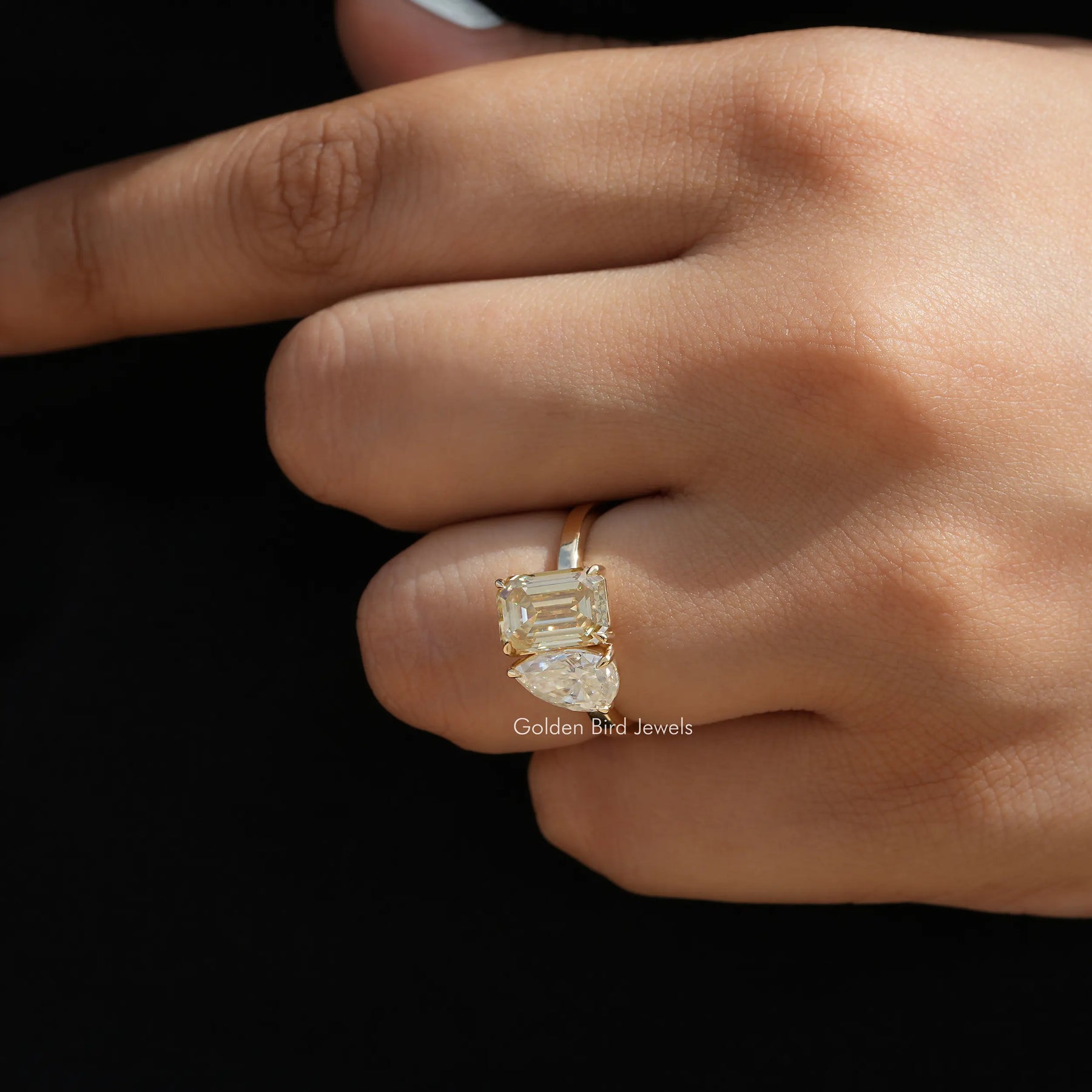 Pear And Emerald Moissanite Toi Et Moi Ring