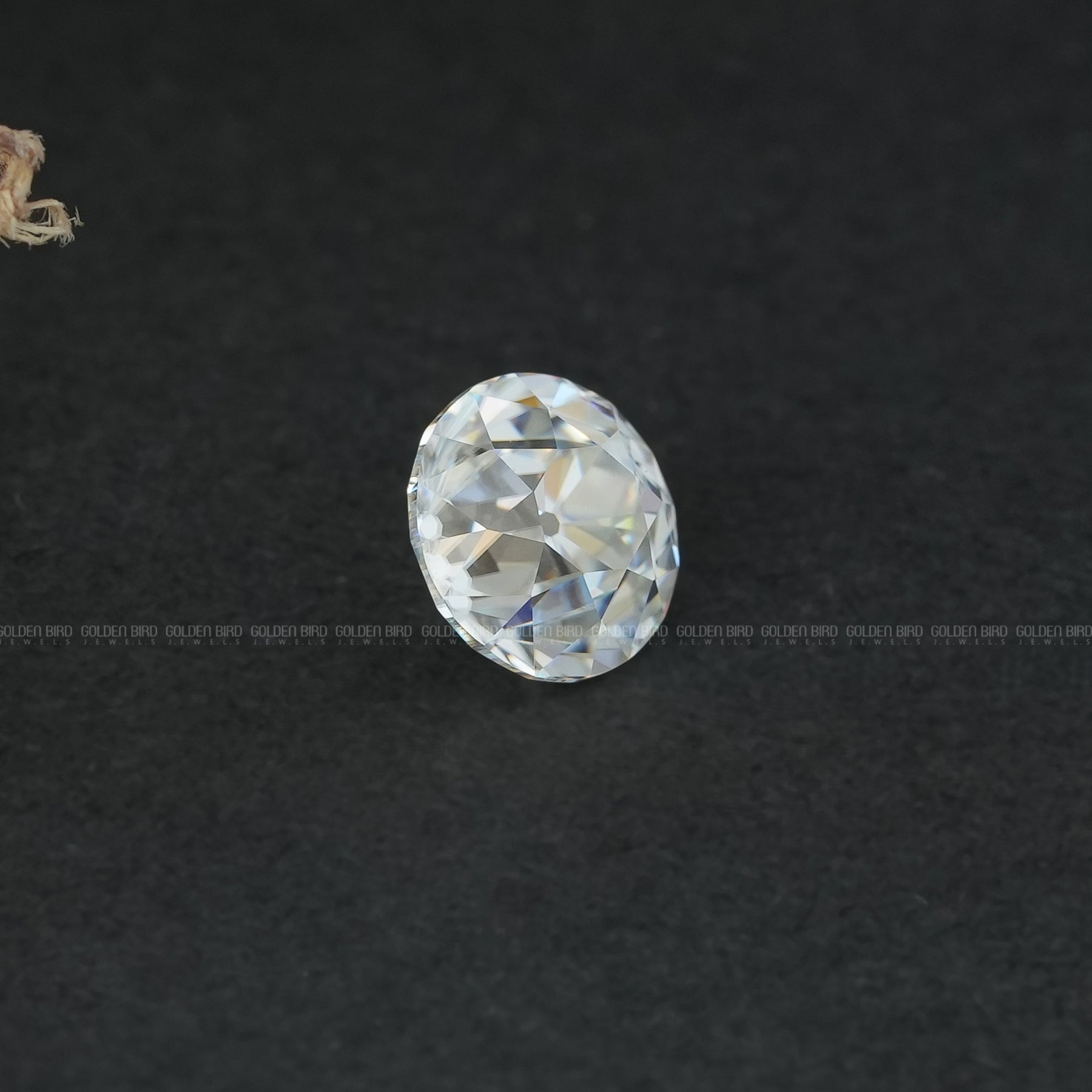 Side view of Moissanite Round Cut Loose Stone