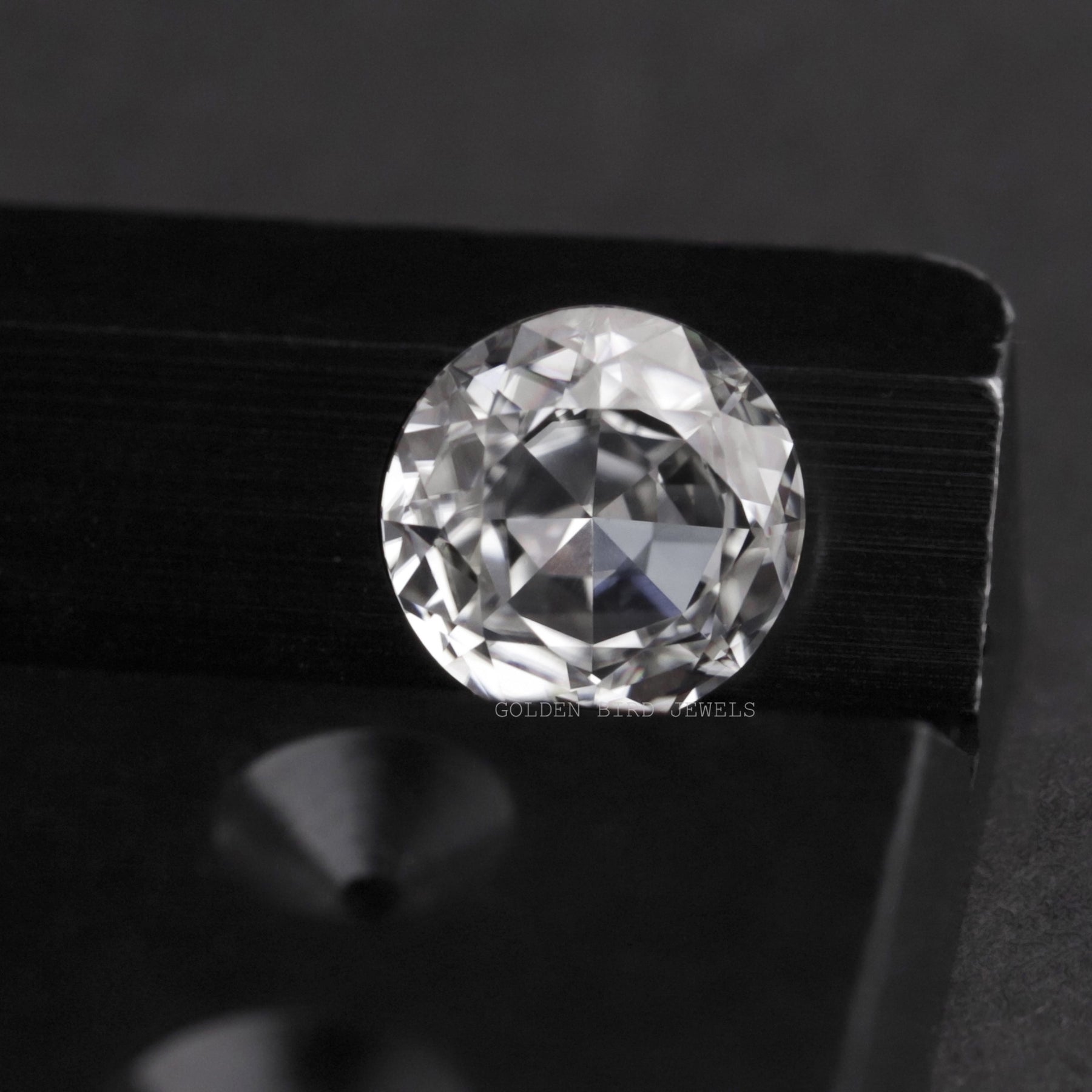 Cross View Of Moissanite Round Cut Loose Stone