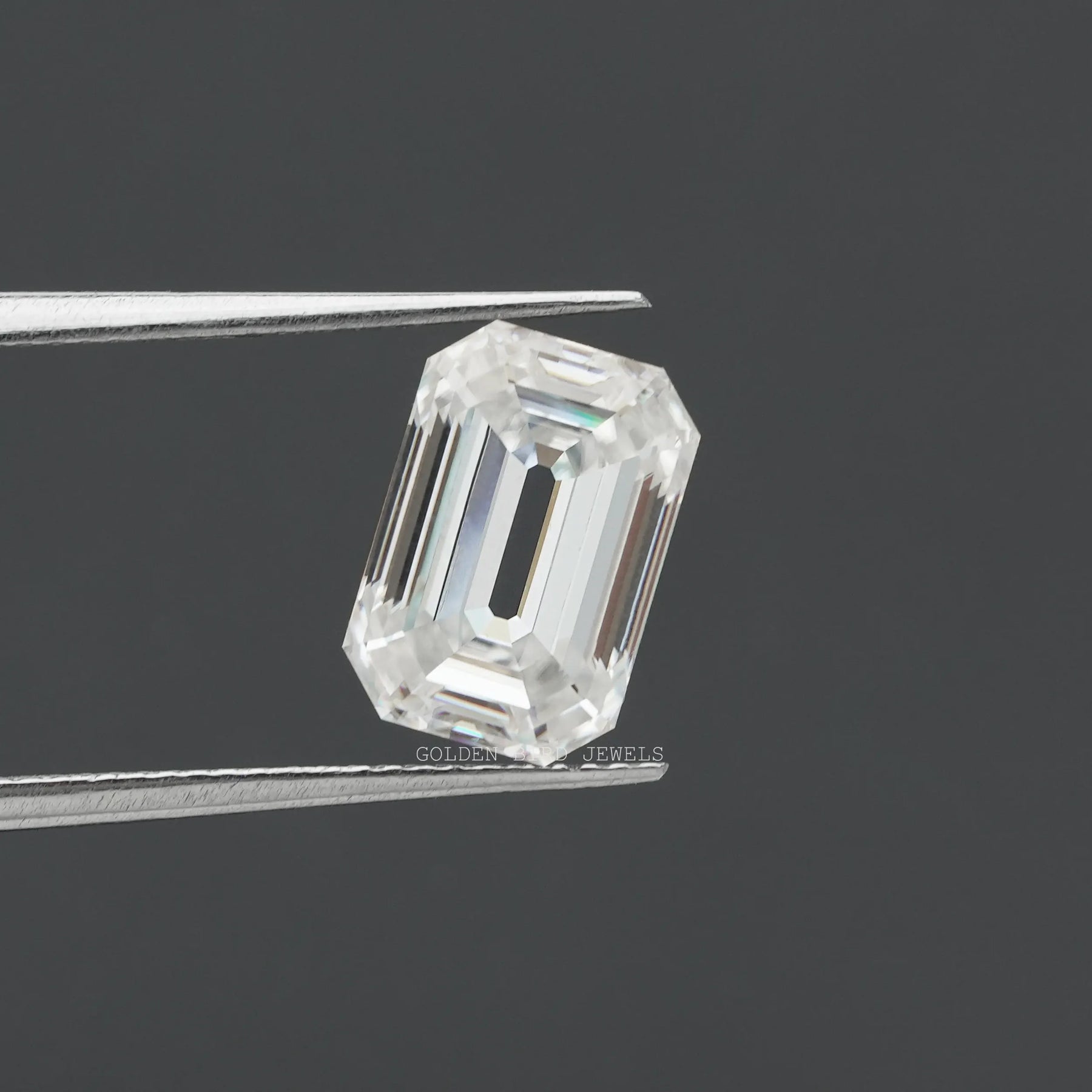 Tweezer view of Emerald Cut Loose Stone