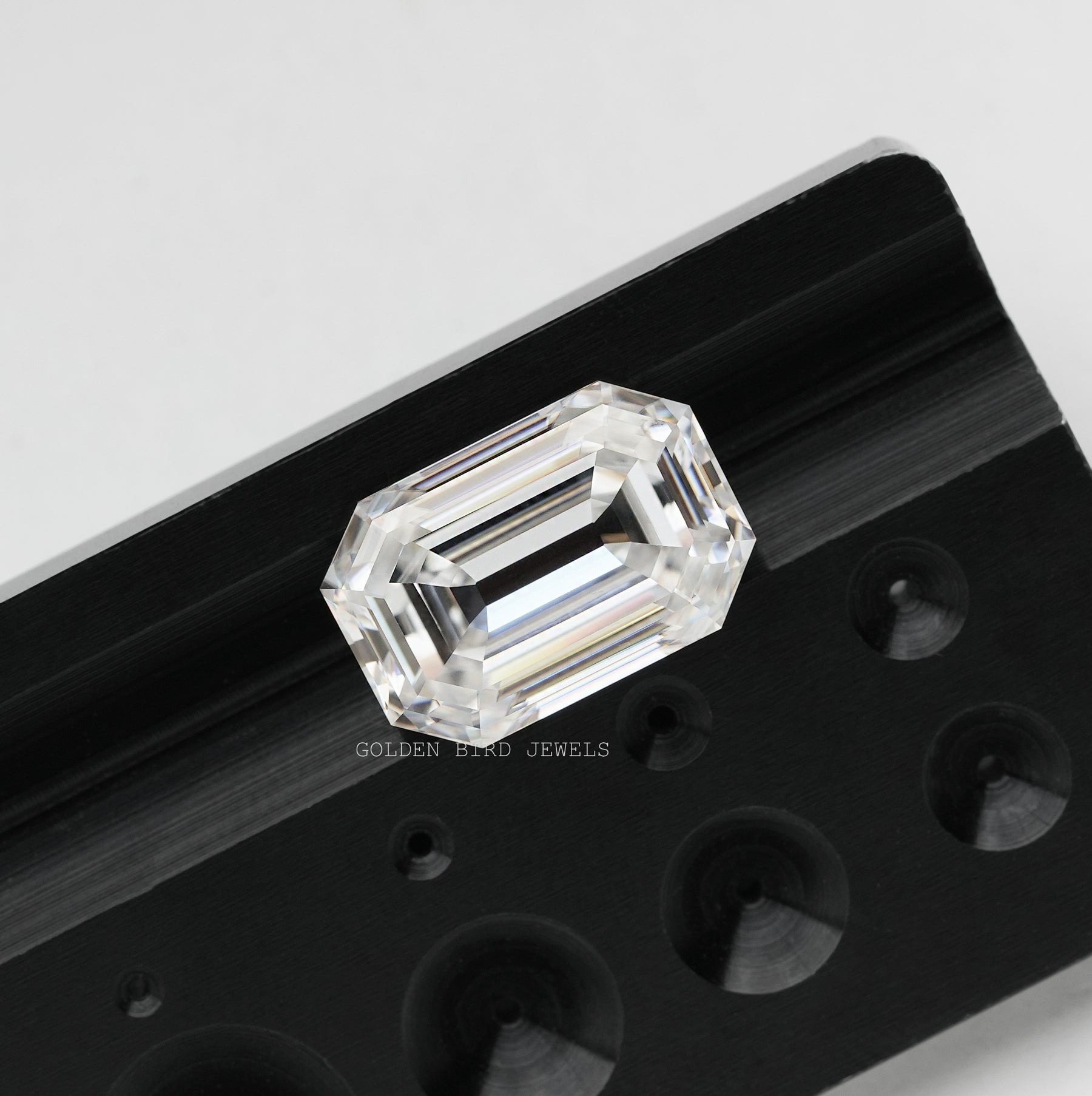 Top view of Emerald Cut Loose Stone in unique pattern