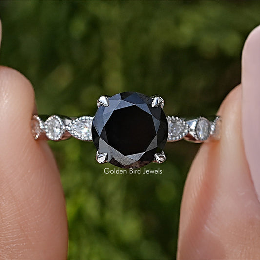 Round Cut Moissanite Gemstone Engagement Ring
