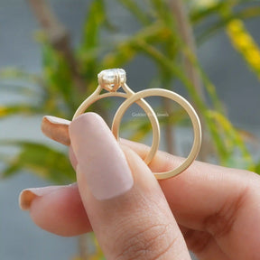 Side view of a solitaire Dutch marquise cut ring  for women 