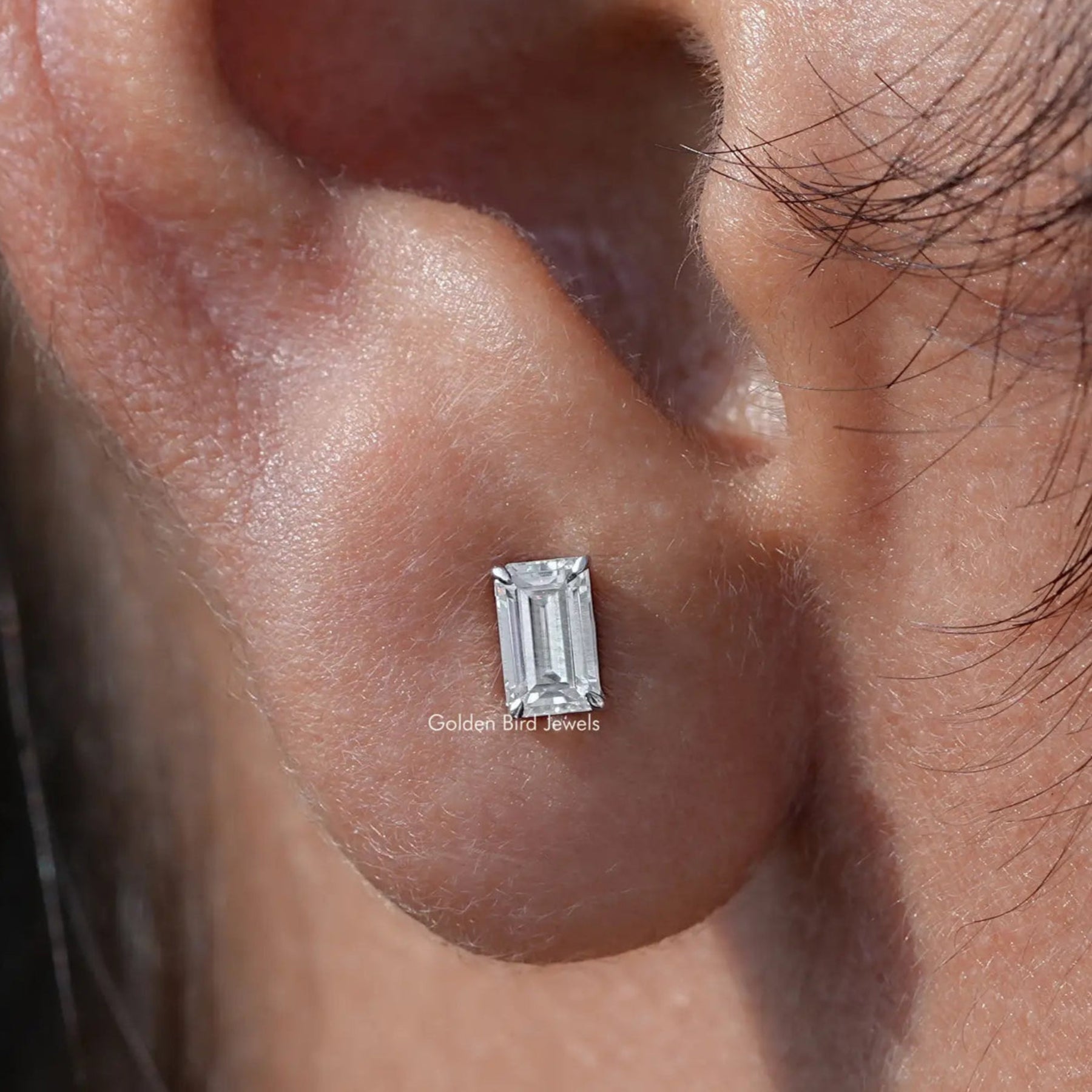 [Colorless Emerald Cut Moissanite Stud Earrings]-[Golden Bird Jewels]