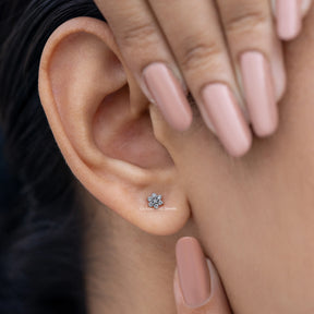 Floral-shaped diamond stud earring