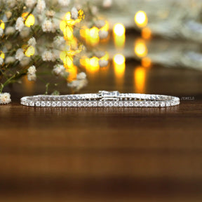 Front view of round cut moissanite tennis bracelet 