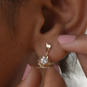 Colorless round cut moissanite stud earings 