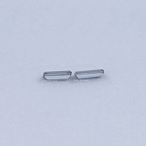 Side View Of Baguette Cut Loose moissanite  
