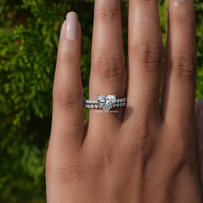 Close-Up View of Heart Cut Lab Diamond Ring Set 