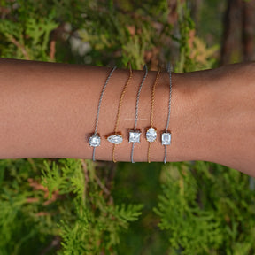 Detailed view of solitaire chain  bracelet