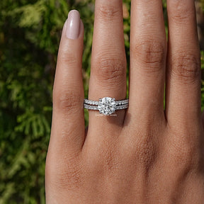 Close-Up View of Round Cut Lab Diamond Wedding Ring