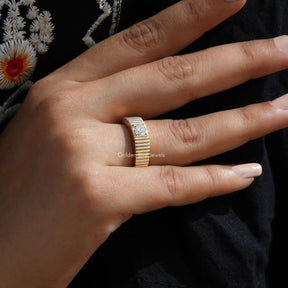 Round Cut Round Diamond Solitaire Ring In Finger