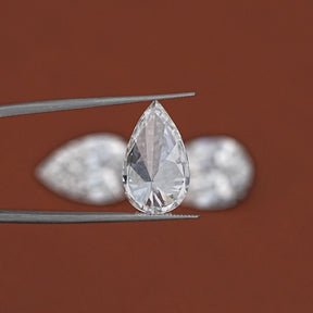 Detailed View Of Pear Shaped Loose Lab Diamond in Unique Pattern