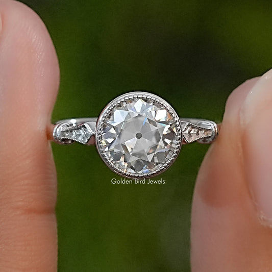 OEC Round Cut Moissanite Miligraine Set Solitaire Ring