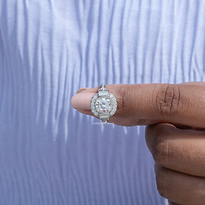 Full view of moissanite Ring in unique shape 