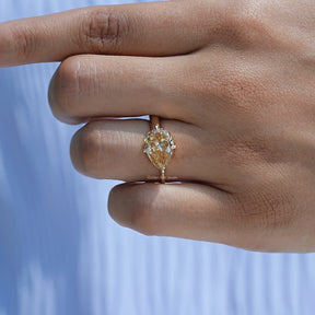 [Moissanite Pear Shaped Ring]-[Golden Bird Jewels]
