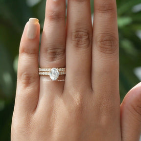 Oval Cut Lab Grown Diamond Wedding Ring Set