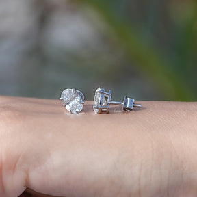 Front And Back Side View Of solitaire stud earrings crafted in lab diamonds