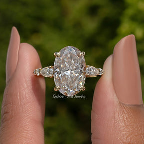Oval Cut Moissanite Cluster Engagement Ring