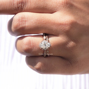 Detailed View Of Oval Cut Moissanite Wedding Ring Set In Yellow Gold