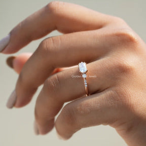 Detailed View Of Three Stone Radiant Cut Moissanite Ring In Yellow Gold