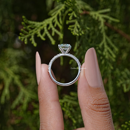 Round Cut Moissanite Gemstone Solitaire Accent Ring