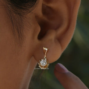 Round cut cluster earrings in  prong setting