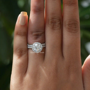 Front View Of Round Moissanite Wedding Ring Set
