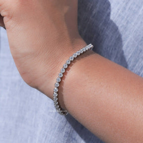 In front view of moissanite round Shape Bracelet
