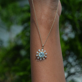 Detailed view of moissanite round shape pendant