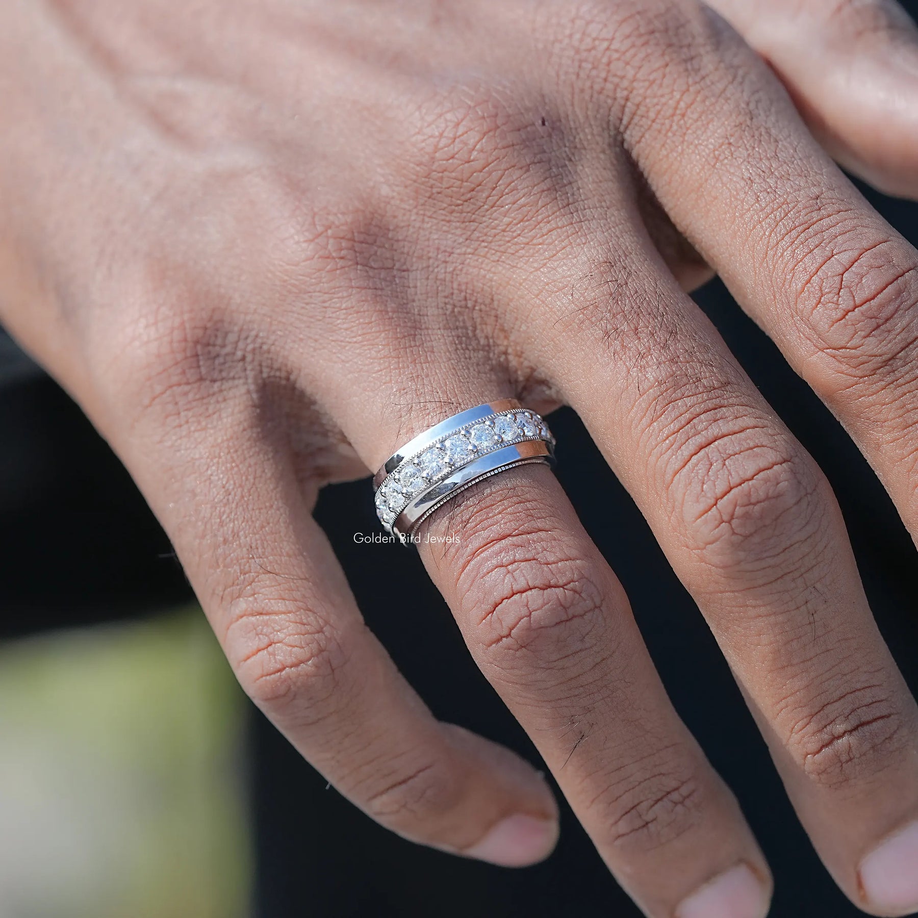 Close view of Round Shaped Solitaire Men's Band