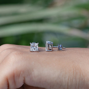 Front And Back Side View Of solitaire stud earrings crafted in lab diamonds