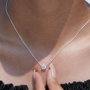 Close view of diamond chain bracelet in secure setting 