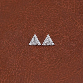 Top View of Triangle Cut Lab Loose moissanite      
